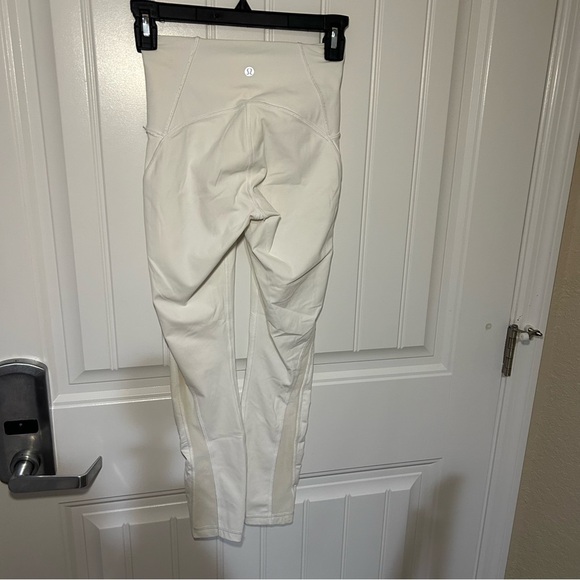 Lululemon Align White Capri Leggings Size 2 - Picture 3 of 11